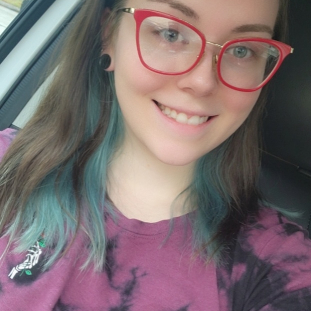 Meet your Posher, Laura